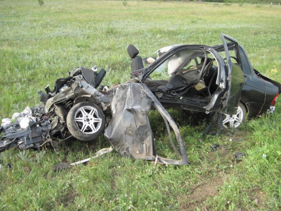 2015 год происшествия. ДТП В Шира Приора Хакасия. Авария в Ширинском районе. Автокатастрофа в августе 2015 года.
