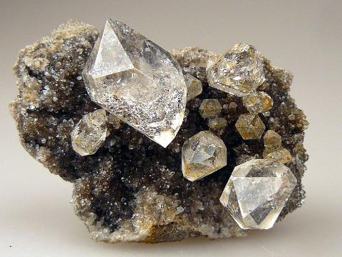Древнейший в мире алмаз нашли в Якутии